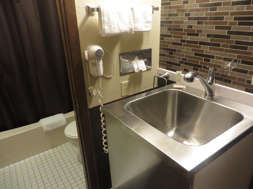 Riverside Suites North Mankato Δωμάτιο φωτογραφία